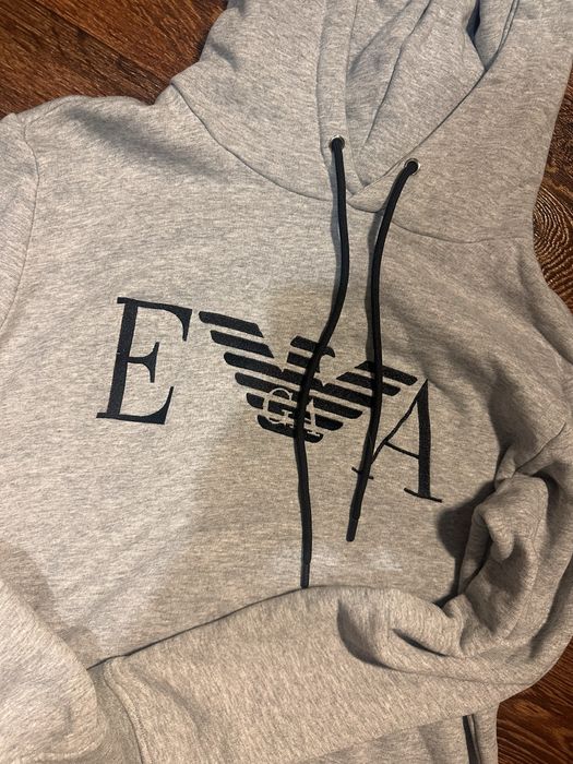 Худи Emporio Armani.