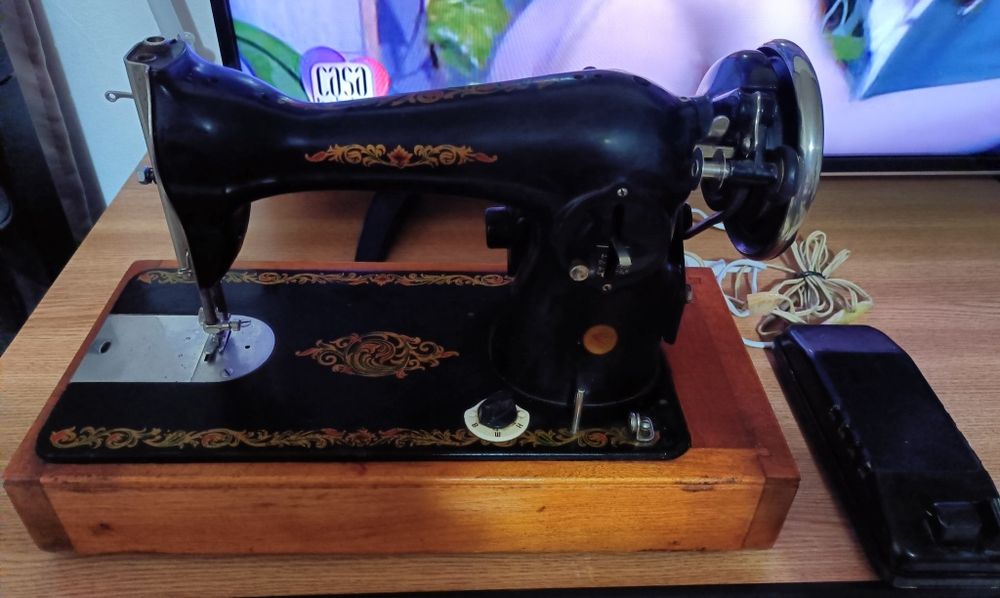 Mașină de cusut m
