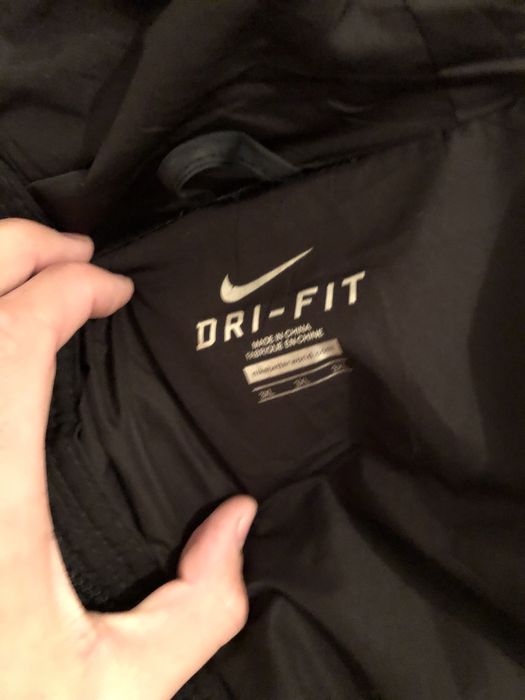 Nike Куртка продам