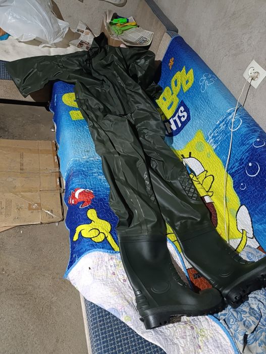 Продам дождевой костюм