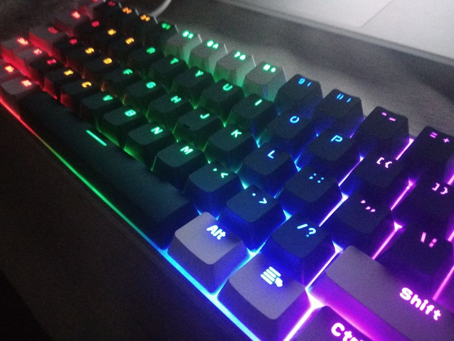 T60 Mechanial rgb backlight keyboard 64 key