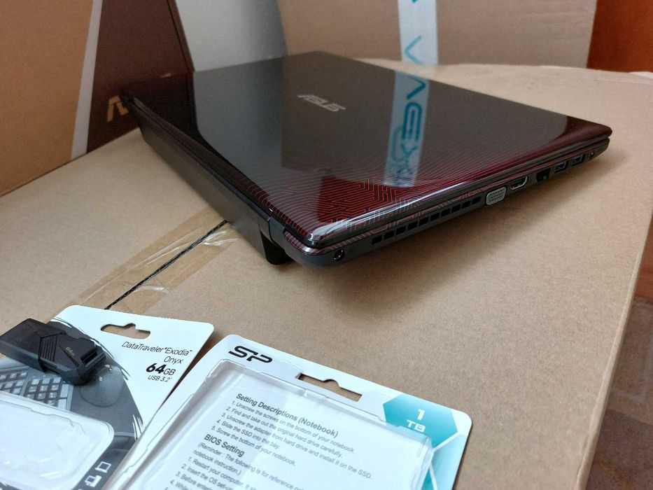 Vand laptop ASUS F550VX-DM102D