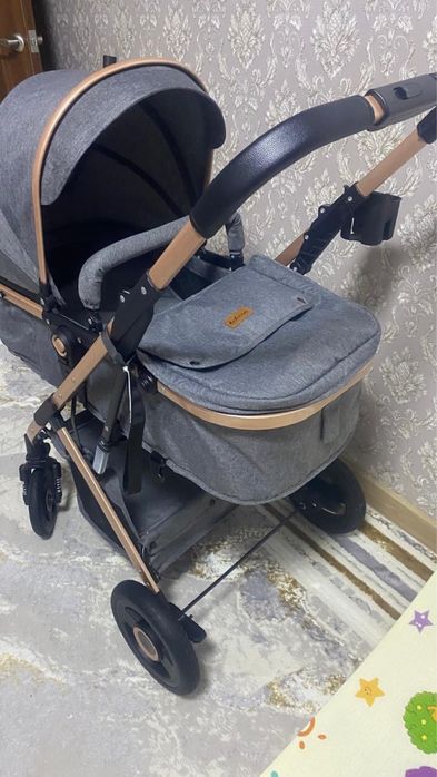 Коляска детская прогулочная