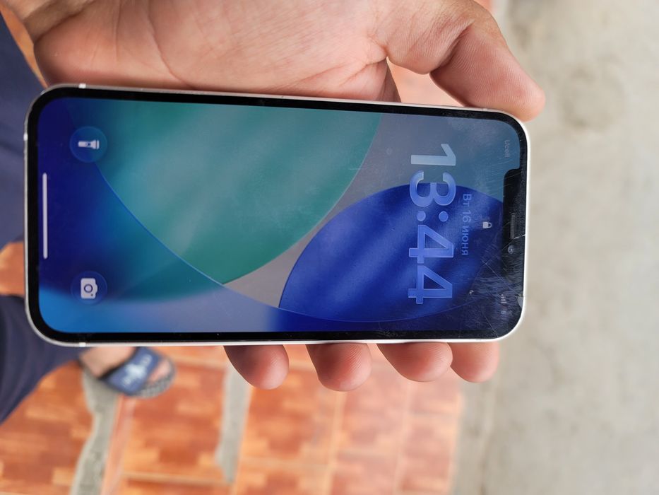 Ayfon 12 aybi radnoy steklo arqa kriwka singan . Not20ultra5g.a57