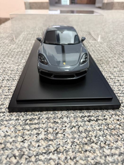 Macheta Spark 1:18 Porsche 718 Cayman Style Edition (982) Noua