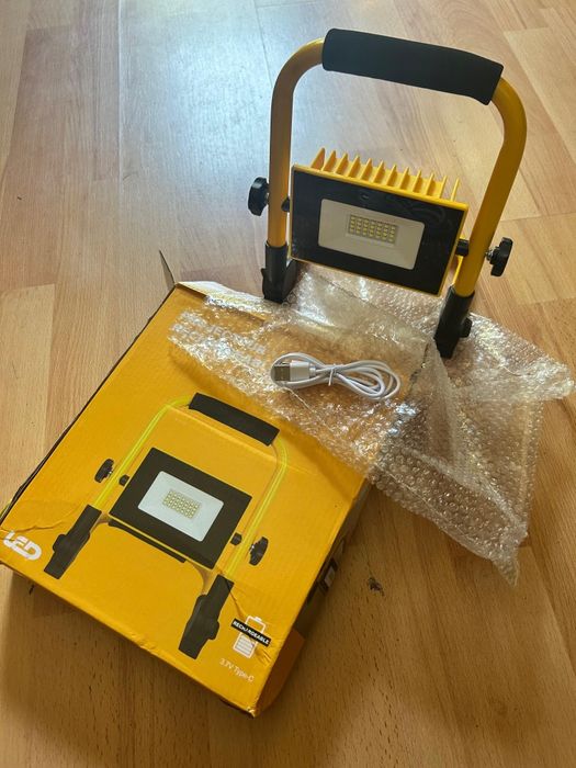 Proiector LED de șantier reîncărcabil Excellence Work, 16W, 1400 lm - Nou în cutie