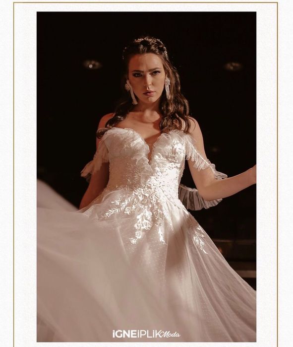 Бутикова Сватбена рокля -2 воала подарък+чантичка+диадема