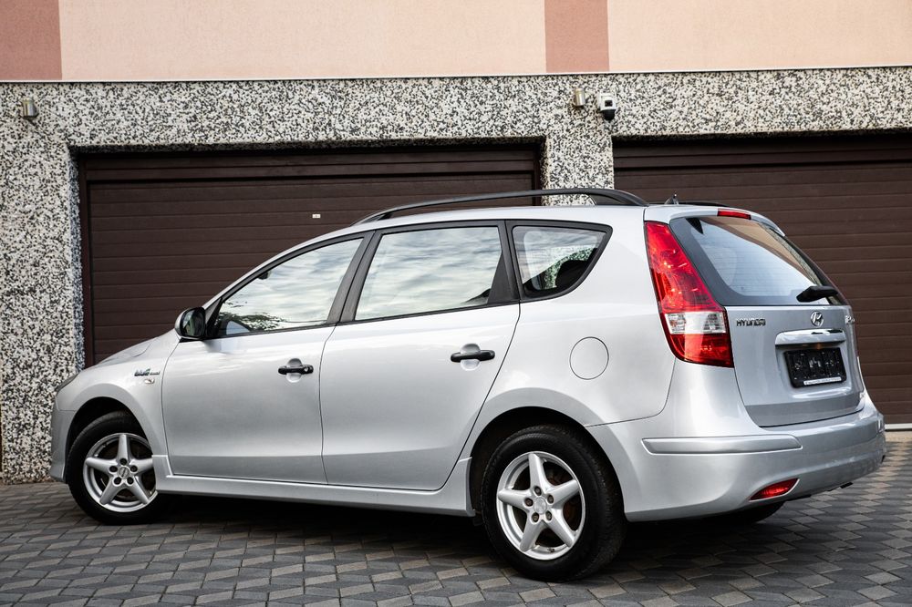 HYUNDAI i30 2011 — imagine 3