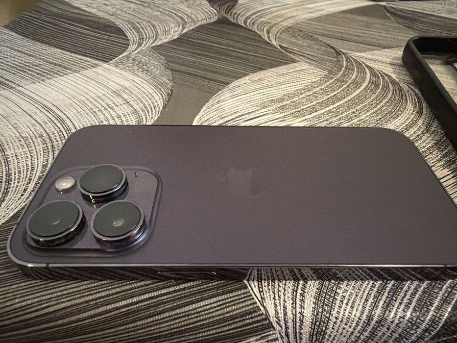 Продавам IPhone 14 pro
