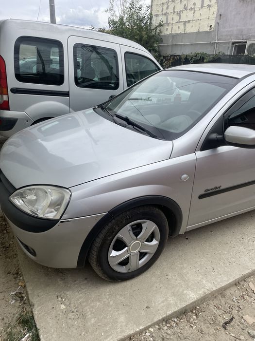 Vand opel corsa.