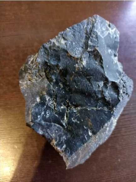 Агат черный камень