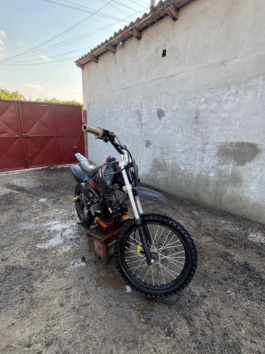 Vând cross 125 cc