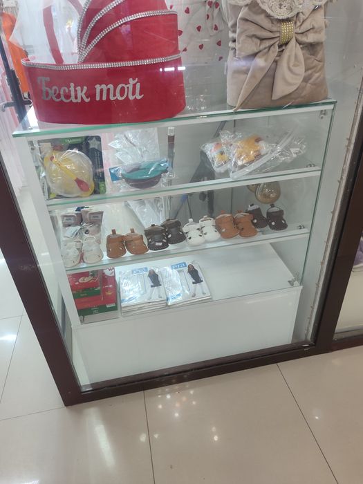 Стеклянная полка