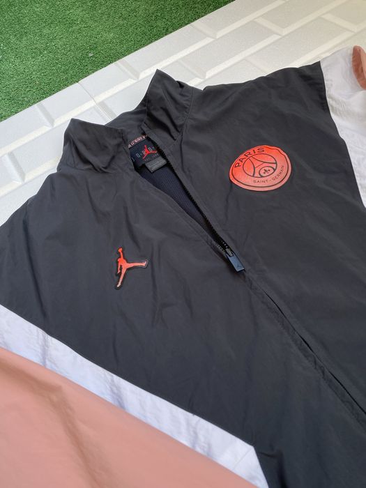 Яке Air Jordan x PSG