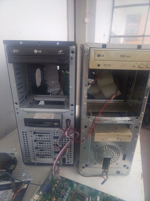 Компютър, дънни платки, Захранване за настолен компютър 
Имам налични