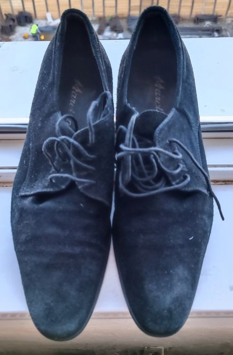 Vând pantofi bărbătești