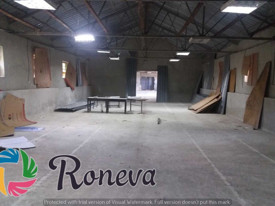 Урегулиран поземлен имот 2550 м2 и склад 874 кв с.Левски