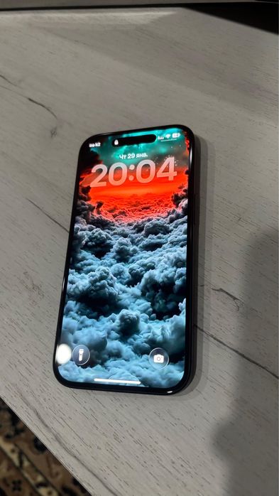 Продам Iphone 15/128