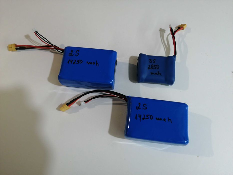 Произвеждам литиево-йонни батерии за лодки за захранка .