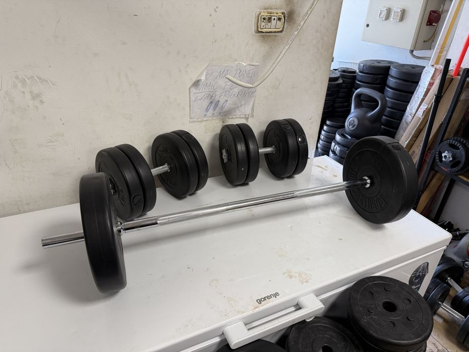 Pachet sala, gantere reglabile+haltera, greutate totala 70 kg.Pret 500