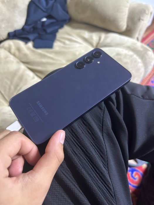 Самсунг а35 продам