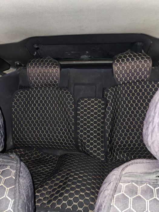 Срочно мазда 323