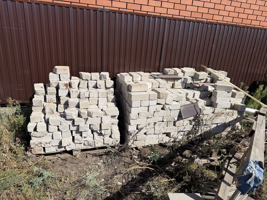 Кирпич б/у сатылады