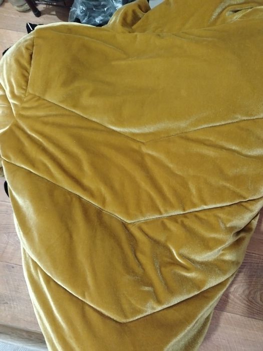 Продам куртки и пуховики