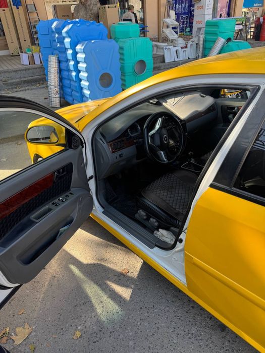 Продается машина в хорошем состоянии срочно.лачетти