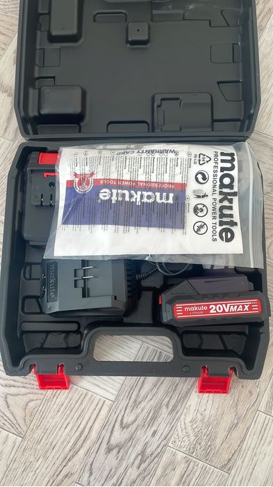 Шуруповерт акуммуляторный MAKUTE