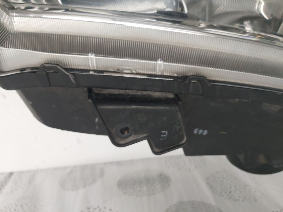 Фар десен Suzuki Grand Vitara 2007/2015г