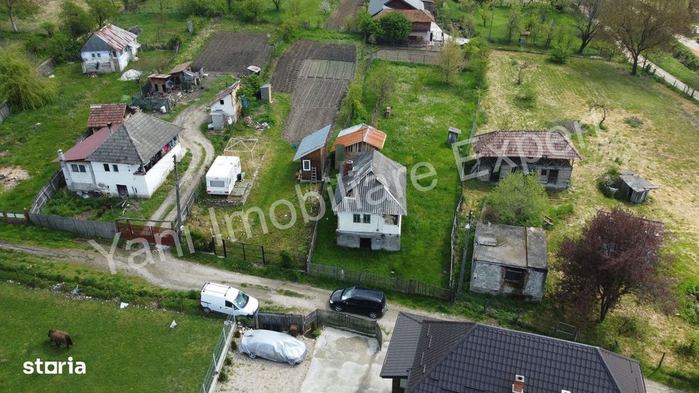 Casă de vânzare în comuna Mălureni, sat Mălureni, județ Argeș.