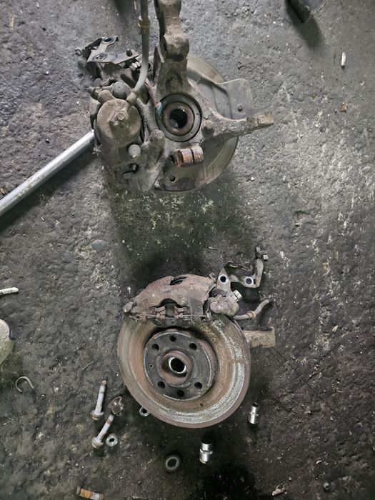 Fuzeta stanga dreapta Opel astra g 1.7 4prezoane