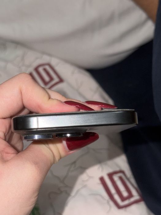 Продам iphone 16 pro 256gb