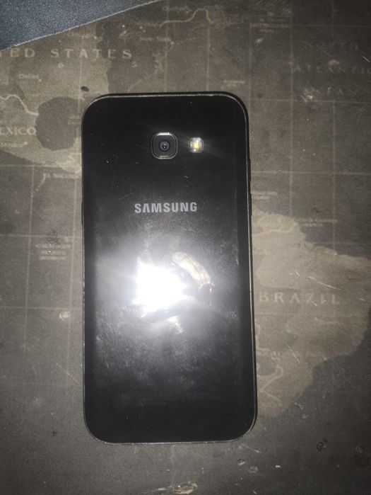 Самсунг А5 2017 телефон