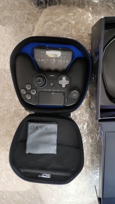 Топ в света геймърски контролер джойстик Nacon Revolution unlimited Pr