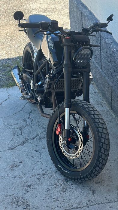 Продам мотоцикл 2004 года SCRAMBLER FUEGO 300. Состояние хорошее.