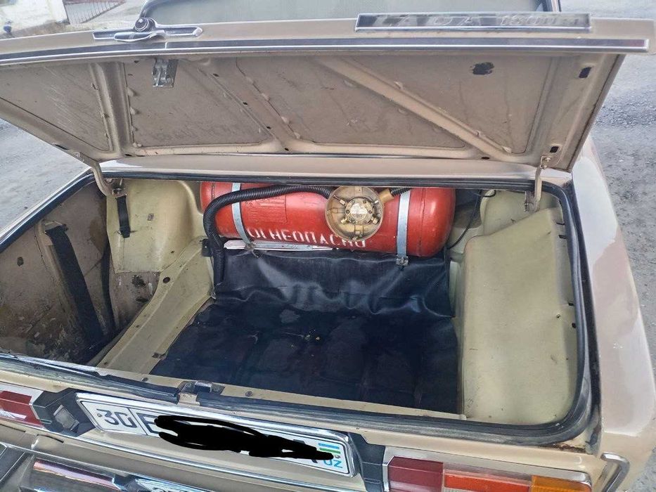 Жигули Ваз 21 06 сотилади. 1990 йил.