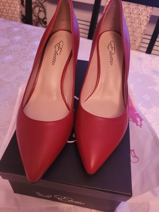 Продам кожаные туфли