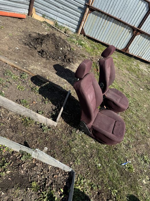 Передние сидения