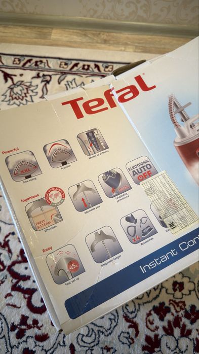 Отпариватель для одежды Tefal IS-8380