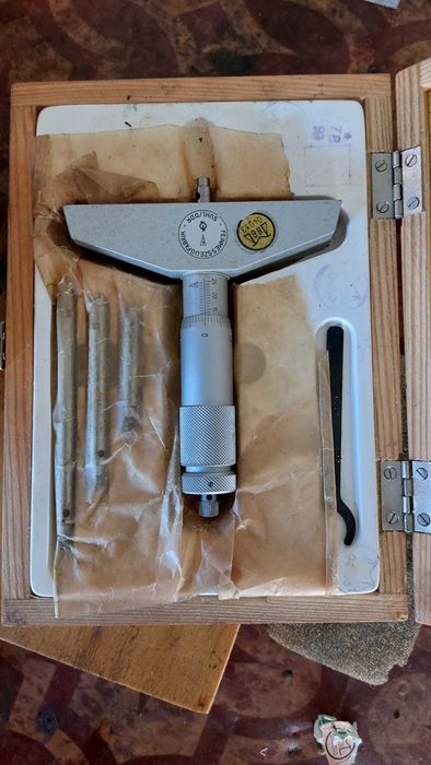 Вътромери , микрометър , центрикатори, дълбокомери