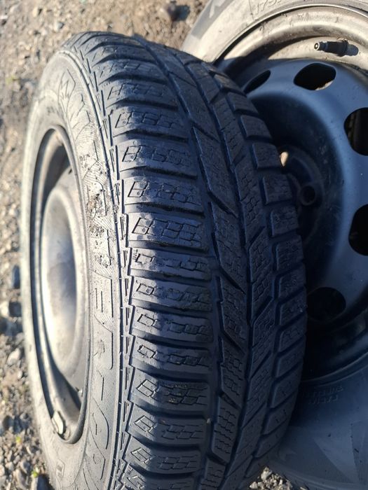 Vand roata rezerva R 14 peugeot are si anvelopa 175 70 14 buna m+s semperit