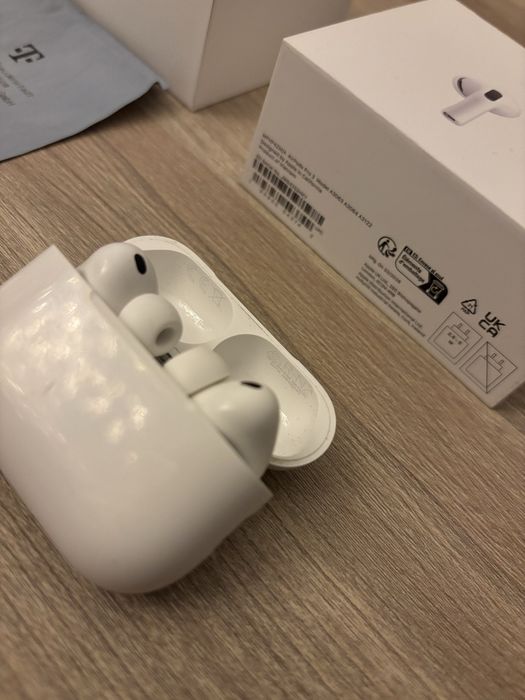 Apple AirPods Pro 3 - Фактура и Гаранция