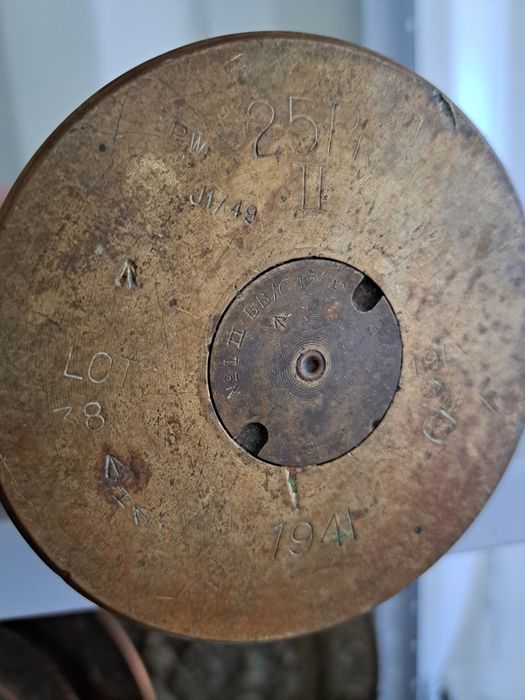 Старинна гилза ваза 1941 година