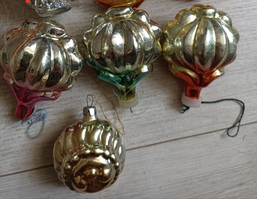 Ёлочные игрушки, огурцы