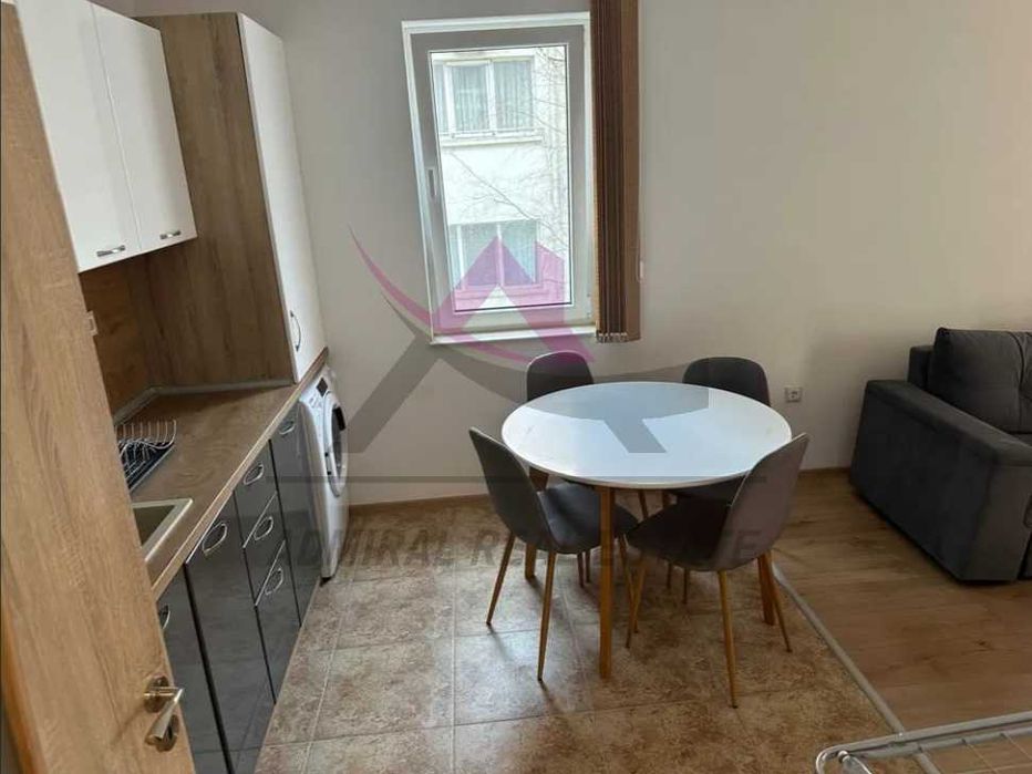 Дава се под наем Двустаен апартамент в Варна, Левски - 65 кв.м за 548.25 € - Снимка #2