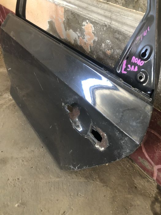 Volkswagen polo левый задний дверь