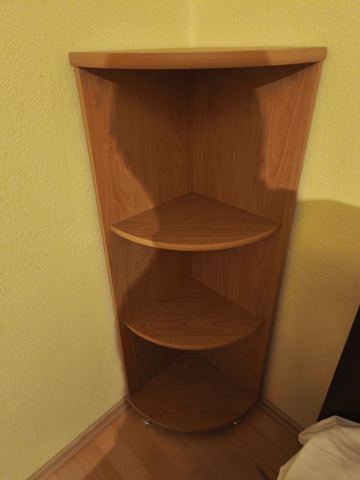 Секция от 2 части бюро + библиотека

Размер бюро 100см х 60 см височин