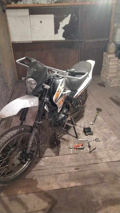 Продам эндуро мотоцикл